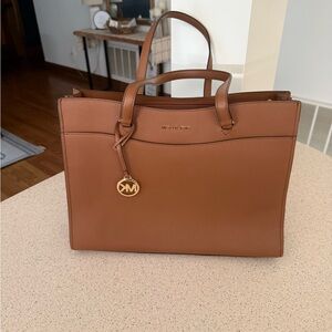 DO NOT BUY NWOT Michael Kors Brown Leather Handbag